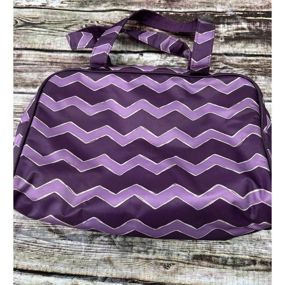Thirty-One Handle It Purple Plum Chevron Zipper Cosmetic Travel 31 Bag Organizer